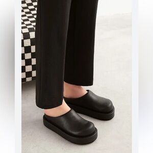 Paloma Barcelo Black Slip-On Shoes
